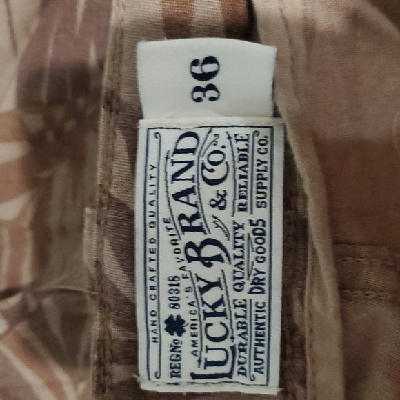 Lucky Brand Palm tree Shorts - Picture 3 of 3